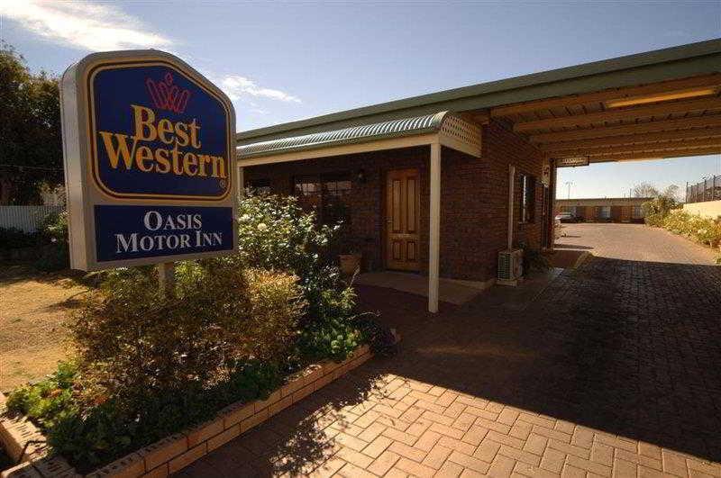 Oasis Motor Inn Broken Hill Bagian luar foto
